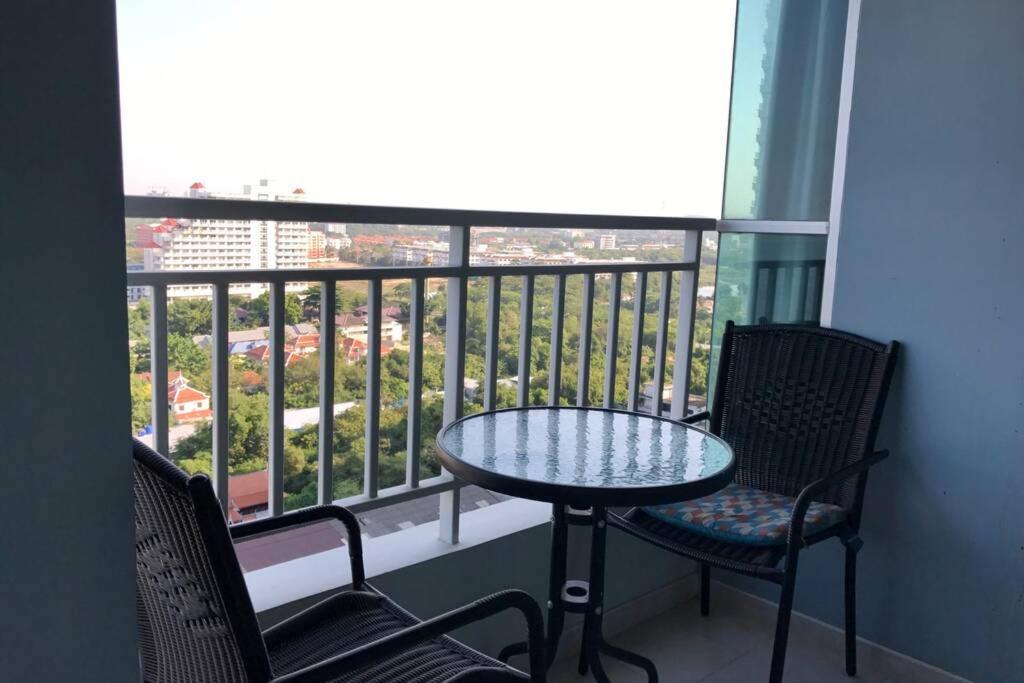 Stunning Seaview Suite 乔木提恩海滩 外观 照片