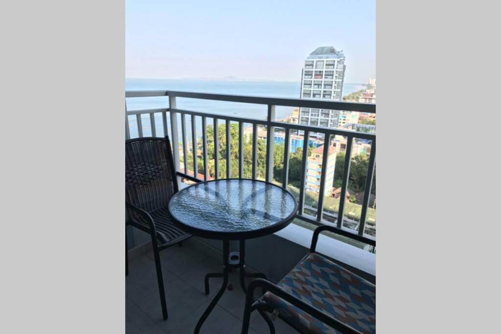 Stunning Seaview Suite 乔木提恩海滩 外观 照片